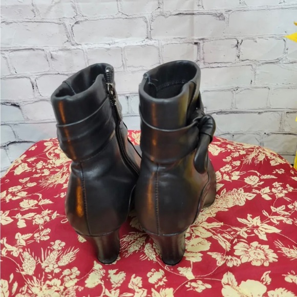 Aqua college Black Booties - Picture 2 of 4